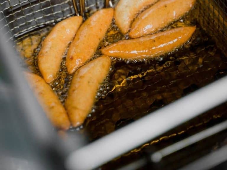 Can You Use Crisco Shortening in a Deep Fryer? (Answered)