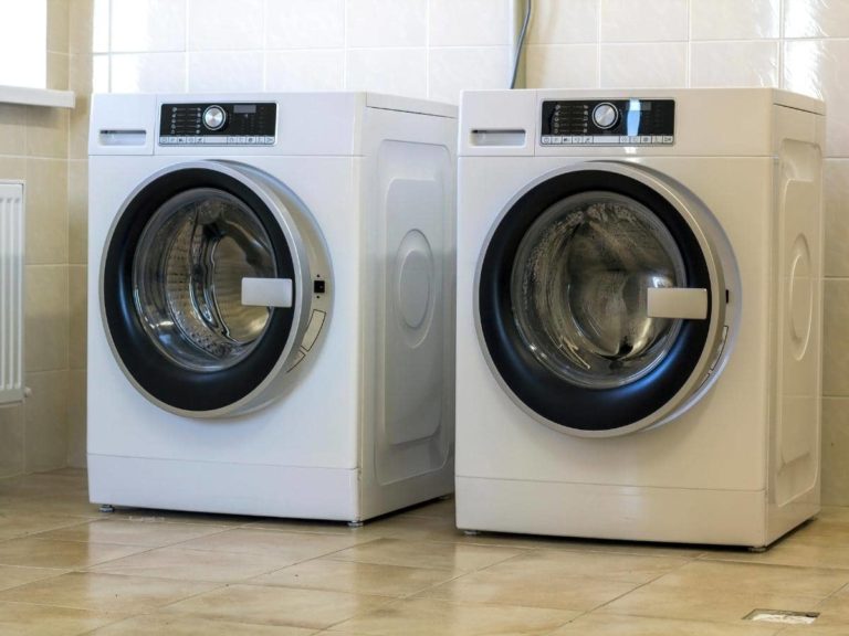 Can You Have Washer and Dryer Outside? (Quick Answers)