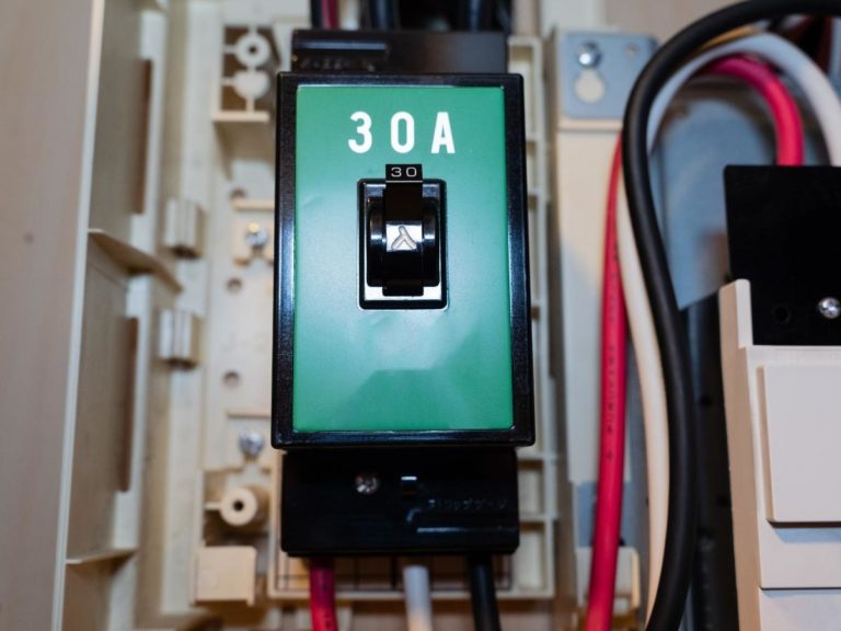 What Size Breaker for Ceiling Fan? (Read This First!)