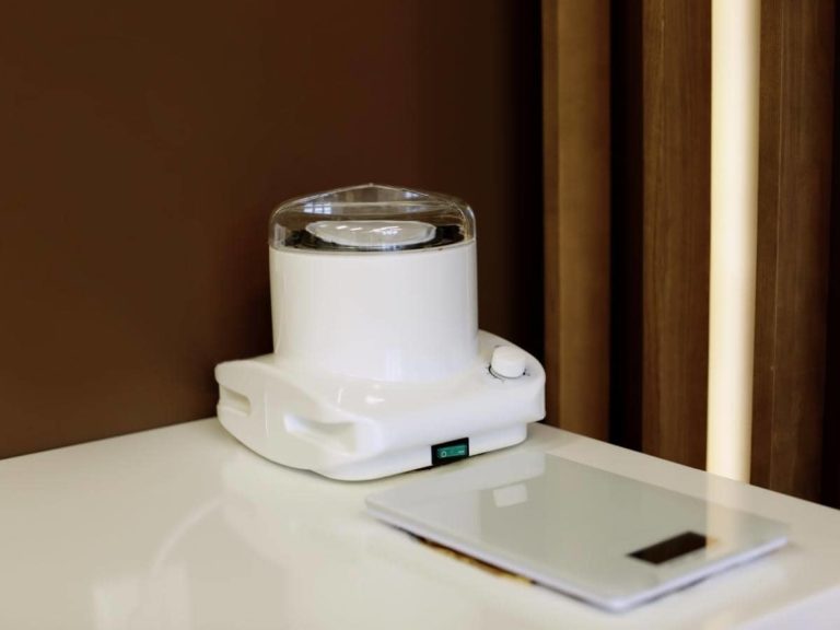 Can You Put Fabuloso in a Wax Warmer? (Answered)