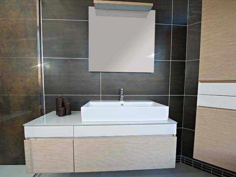 What Size Are Bathroom Sink & Faucet Water Lines?