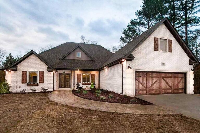 Brick Exterior 3-Bedroom 1-Story House With Over-the-Garage Extra Room (Floor Plan)