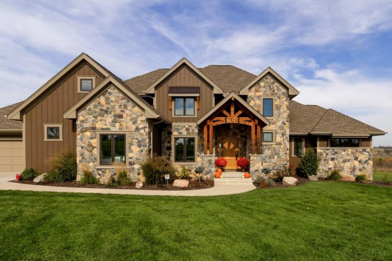 5-Bedroom Two-Story Craftsman Style House with Cozy Mother-In-Law Suite (Floor Plan)