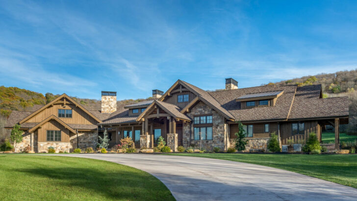 3-Bedroom Single Story Luxurious Mountain Ranch Home With Lower Level Expansion (Floor Plan)