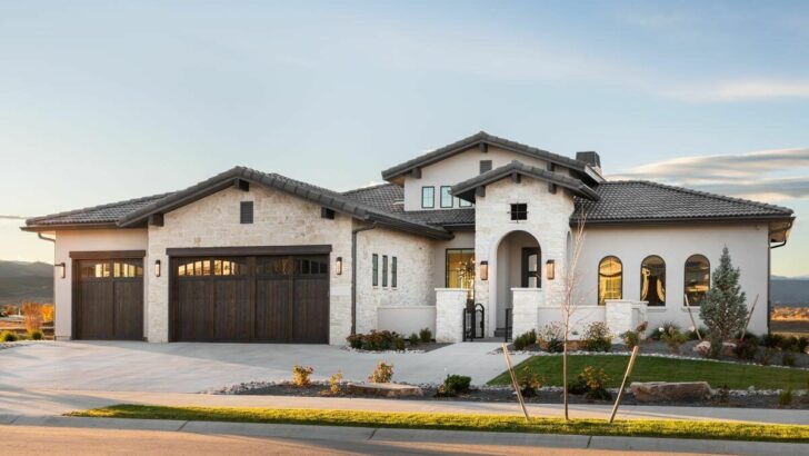 4-Bedroom Single-Story Contemporary Tuscan-Inspired Home with Lower Level Expansion (Floor Plan)