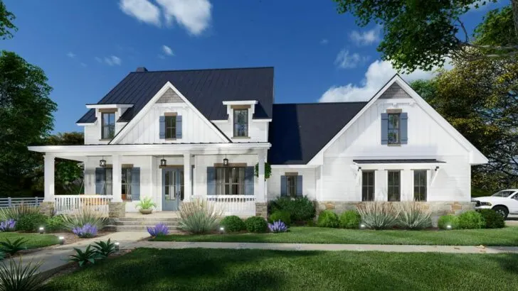 5-Bedroom 2-Story Modern Farmhouse With 2-Story Great Room and Upstairs Game Room (Floor Plan)