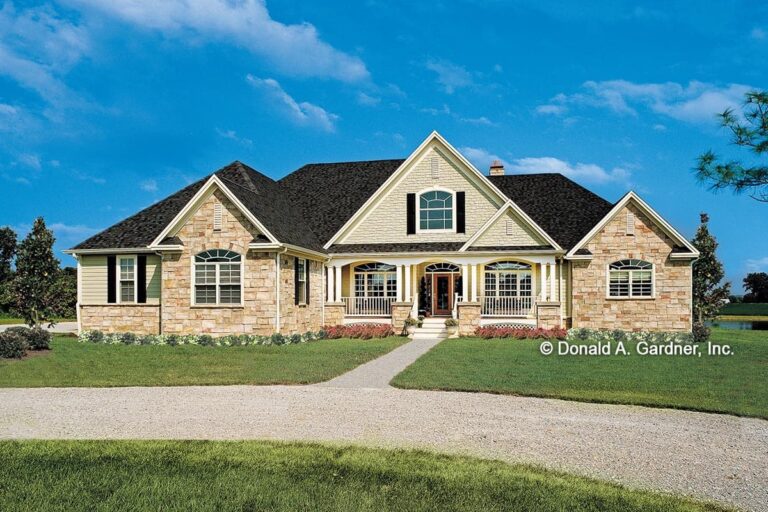 4-Bedroom 1-Story Craftsman Ranch with Double Gathering Spaces and Formal Dining Room (Floor Plan)