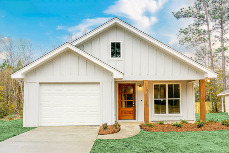 3-Bedroom 1-Story Ranch House with Vaulted Ceiling (Floor Plan)