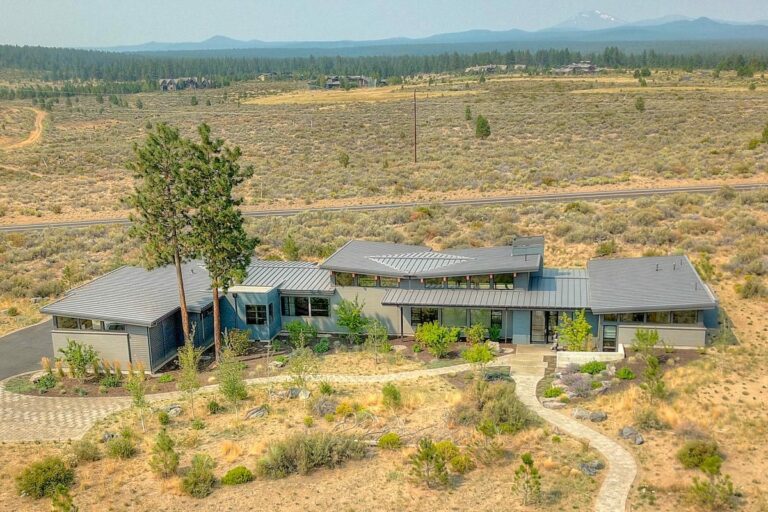 3-Bedroom Single-Story Contemporary Home With Extra Game Room (Floor Plan)