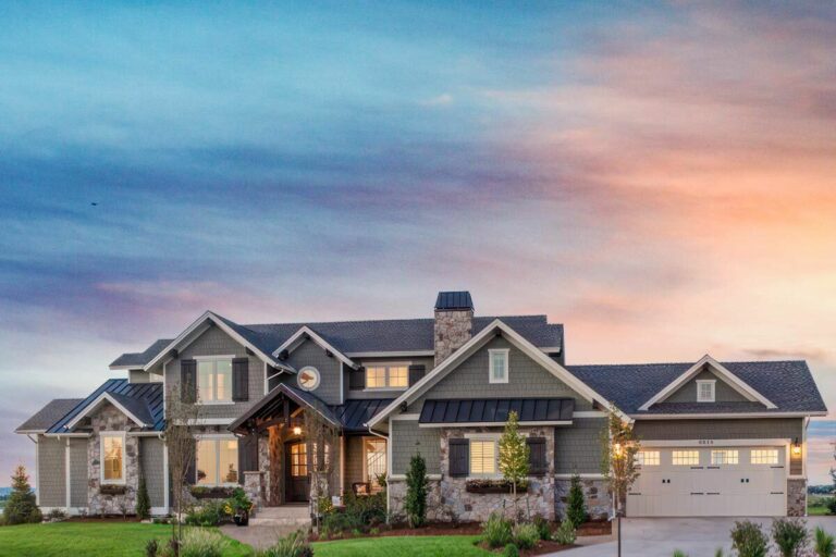 Traditional 5-Bedroom 2-Story Home with Vaulted Great Room Window Wall (Floor Plan)
