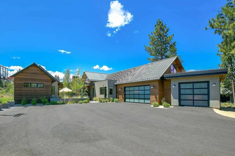 Ultra Modern 3-Bedroom Single-Story Farmhouse with Dog Run (Floor Plan)