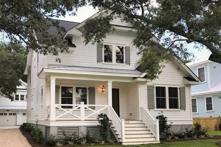 4-Bedroom 2-Story Craftsman Cottage with L-Shaped Porch (Floor Plan)