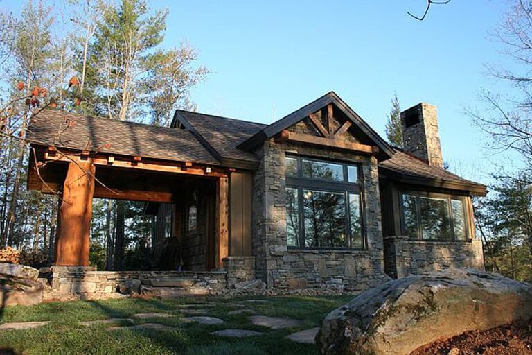1-Story 2-Bedroom Rustic Mountain House With Private Ensuite (Floor Plan)