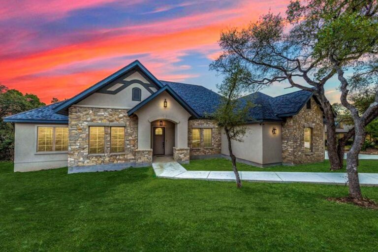 4-Bedroom One-Story European House with Study Space (Floor Plan)