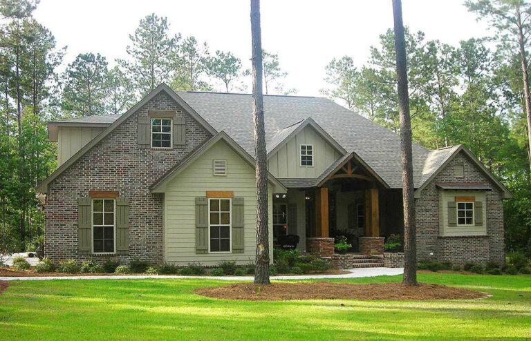 4-Bedroom 2-Story Craftsman House with Rustic Exterior and Bonus Above the Garage (Floor Plan)