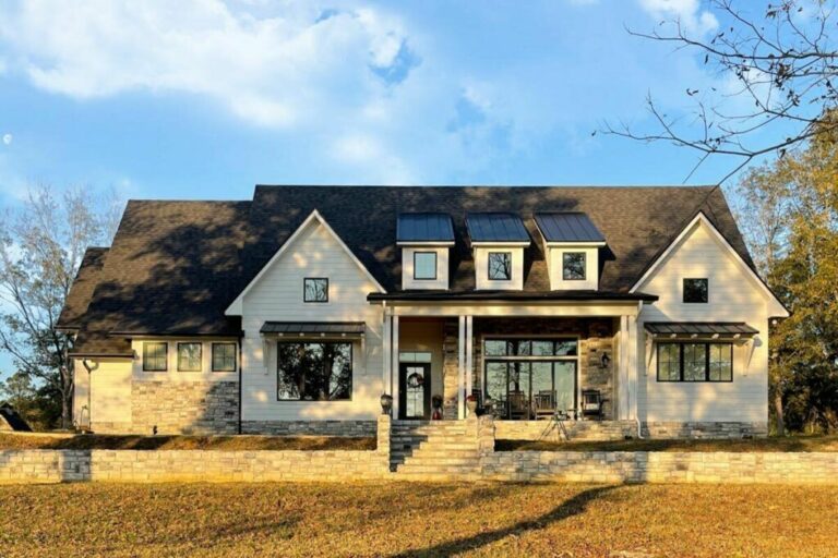 Dual-Story 4-Bedroom Modern Farmhouse with Finished Bonus Room (Floor Plan)