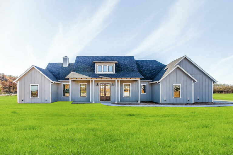 3-Bedroom Single-Story Modern Farmhouse with Vaulted Great Room (Floor Plan)