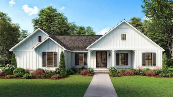 1-Story 3-Bedroom Modern Farmhouse with Front Porch (Floor Plan)