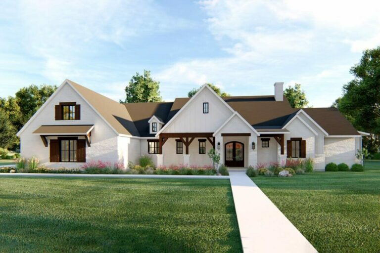 New American Ranch Style Single-Story 3-Bedroom Modern Farmhouse with Split-Bed Layout (Floor Plan)