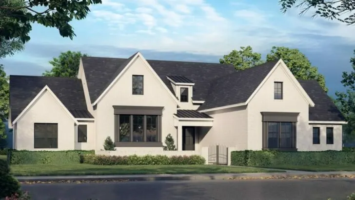 3-Bedroom Single-Story Transitional Style Farmhouse with Courtyard and Rear Porches (Floor Plan)