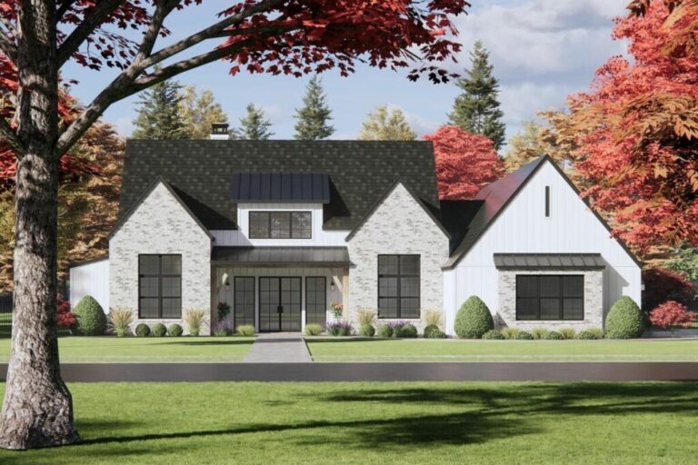 4-Bedroom Single-Story Farmhouse with Vaulted Great Room (Floor Plan)