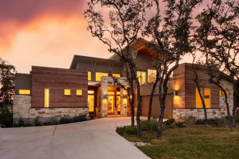 3-Bedroom Two-Story Modern House with Rooftop Deck (Floor Plan)