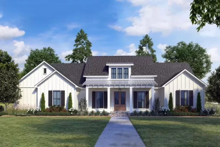 Split-Bed 4-Bedroom One-Story Modern Farmhouse with Open Living Space (Floor Plan)