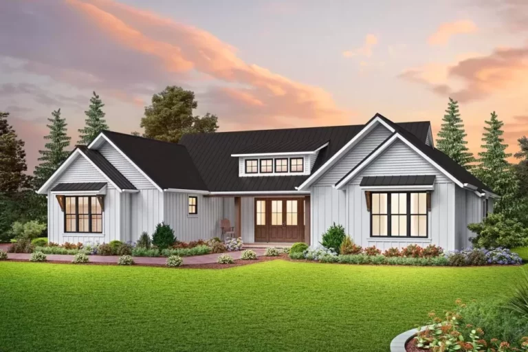 3-Bedroom 1-Story New American House with Panoramic Courtyard Views (Floor Plan)