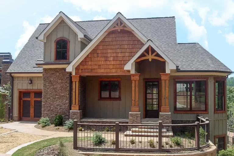 5-Bedroom Two-Story Mountain Home with Vaulted Ceilings (Floor Plan)