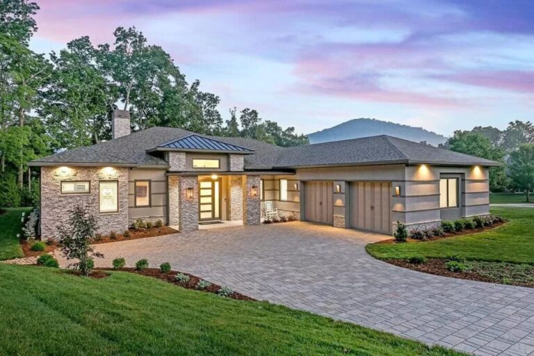 3-Bedroom 1-Story Transitional Home with Low-Pitched Hip Roofs (Floor Plan)