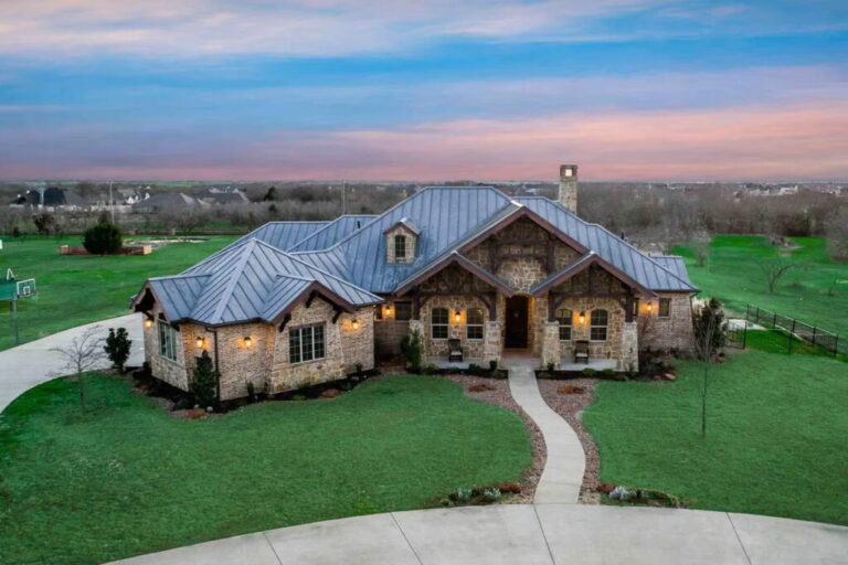 4-Bedroom Single-Story Hill Country House with Game Room (Floor Plan)