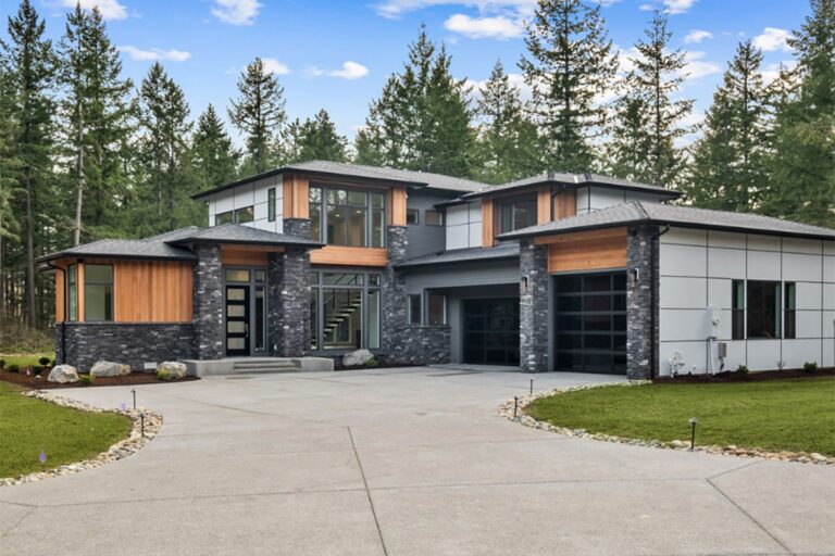 4-Bedroom 2-Story European Modern Farmhouse With Courtyard Entry 3-Car Garage (Floor Plan)