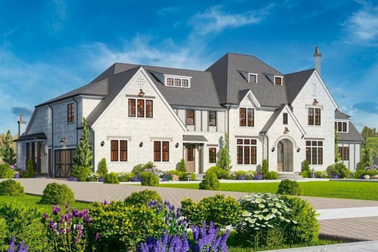 4-Bedroom 2-Story Luxury Home with Dual Master Bathrooms (Floor Plan)