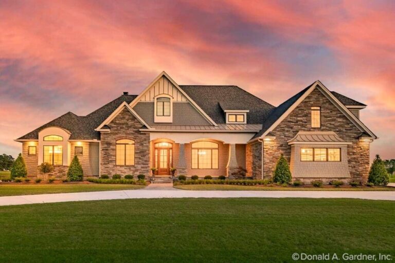 4-Bedroom 1-Story Craftsman Ranch Home with Screened Porch and Deluxe Master Suite (Floor Plan)