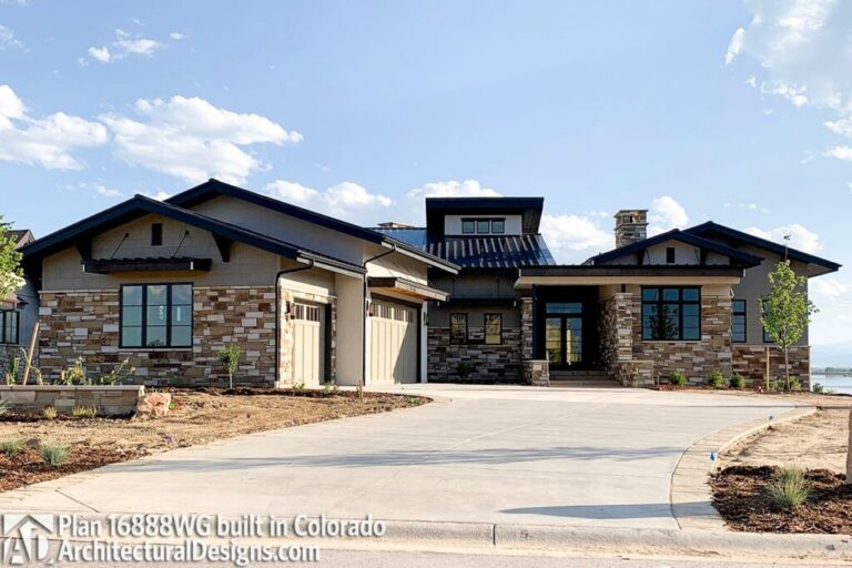 1-Story 4-Bedroom Contemporary Hill Country House with Game Room (Floor Plan)