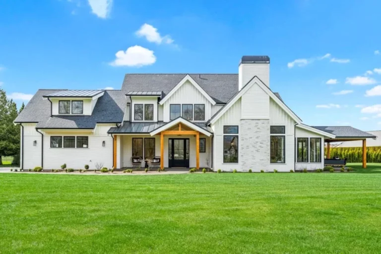 2-Story 4-Bedroom Modern Farmhouse with Dynamic Exterior (Floor Plan)