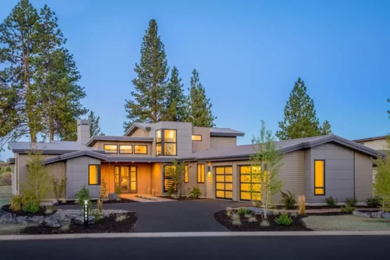 Light-Filled 4-Bedroom Two-Story Mountain Modern House with A Den or Studio (Floor Plan)