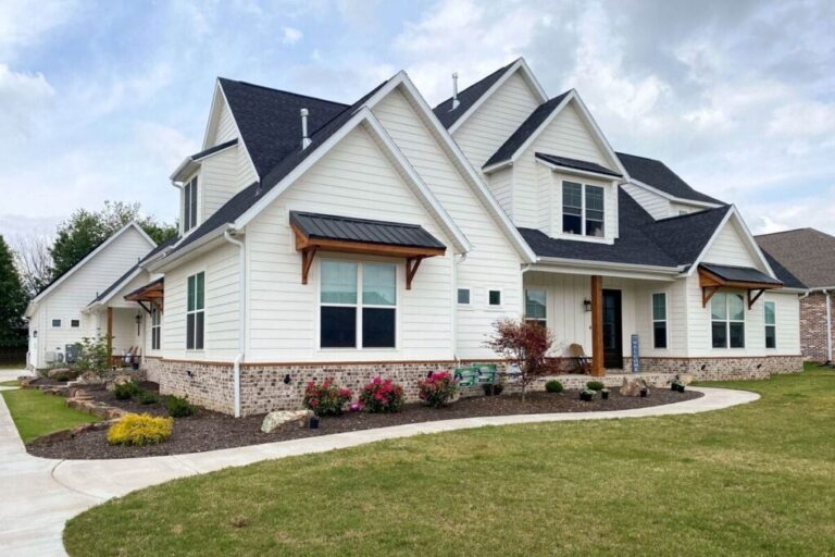 Dual-Story 6-Bedroom Modern Farmhouse with Outdoor Kitchen (Floor Plan)