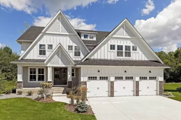 2-Story 5-Bedroom Craftsman House with Optional Indoor Sport Court (Floor Plan)