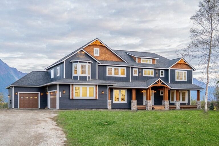 4-Bedroom 2-Story Craftsman House with Private Den (Floor Plan)