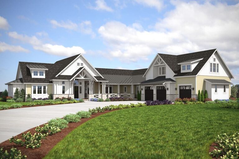 4-Bedroom 2-Story Luxury Farmhouse With Expansive Outdoor Living (Floor Plan)