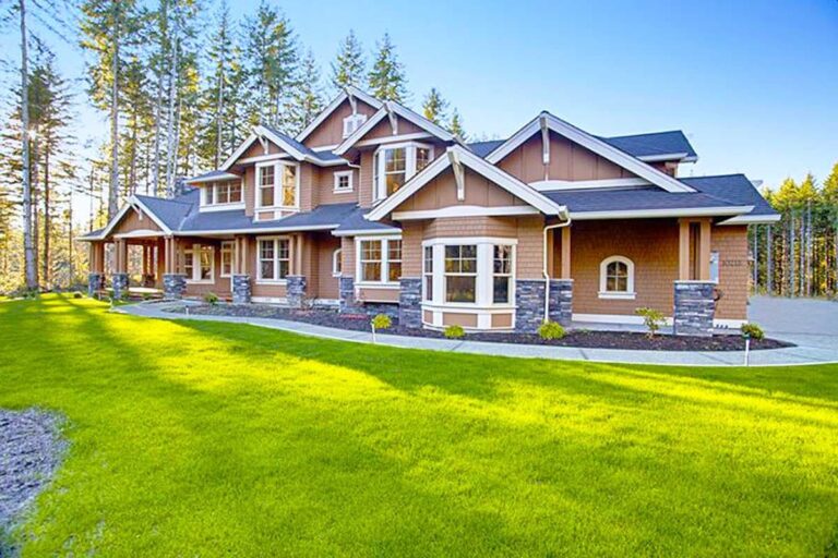 5-Bedroom 2-Story Luxury Farmhouse with Recreation Level (Floor Plan)